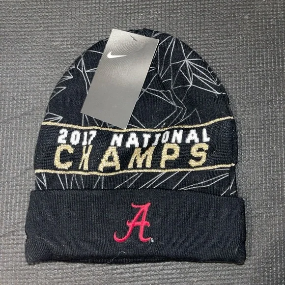 NWT Nike NCAA Alabama Football 2017 National Championship Knit Beanie - Picture 1 of 6